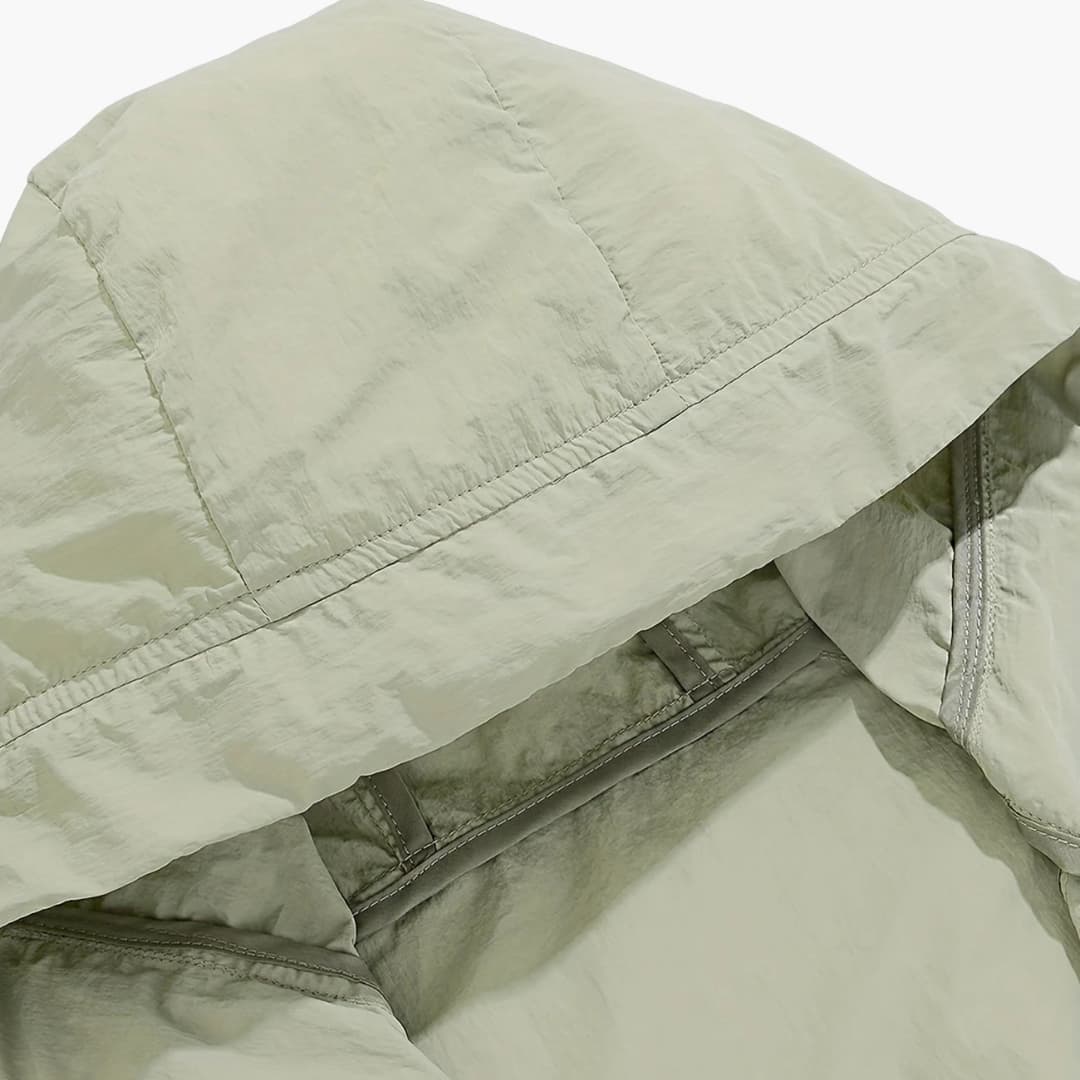 Unisex windbreaker jacket with hood and zip pockets for outdoors