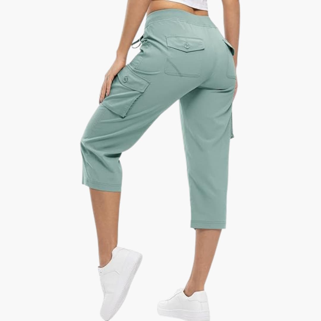 Women’s 3/4 length cargo capri shorts with utility pockets