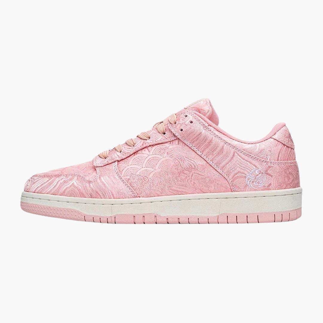 Trendy Lace-Up Sneakers - Casual Comfort for Men and Women