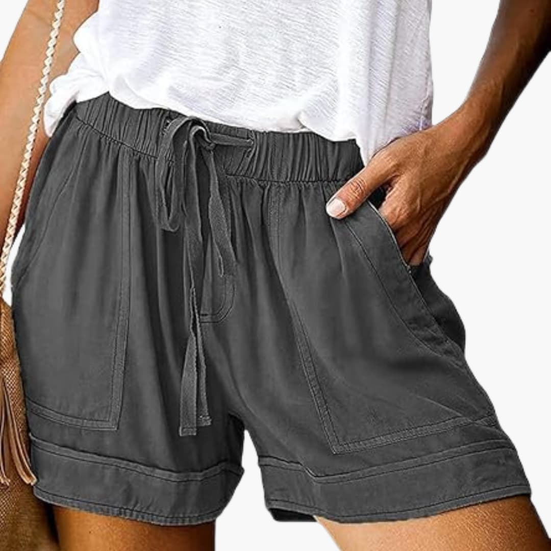 Women’s summer shorts with elastic waist and front pockets