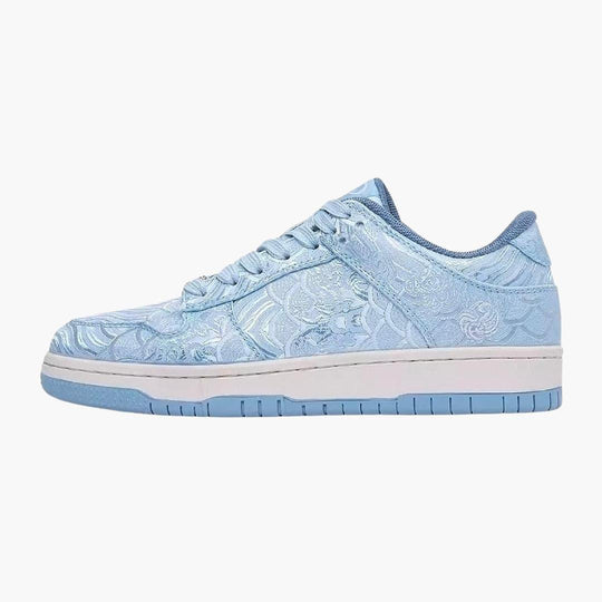 Trendy Lace-Up Sneakers - Casual Comfort for Men and Women