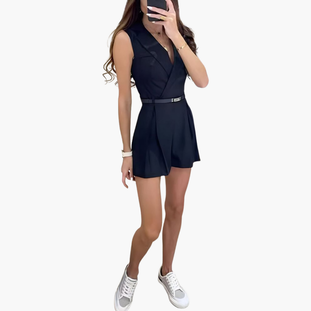 Chic Sleeveless Jumpsuit – for women stylish and versatile