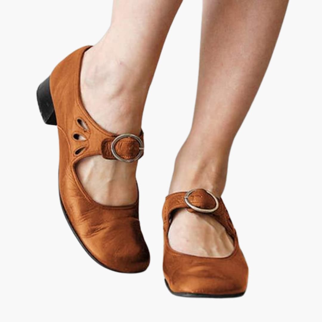 Women’s orthopedic sandals with block heel and closed toe design
