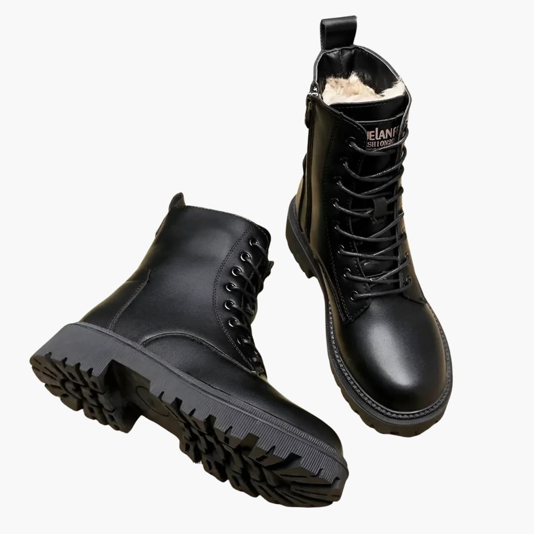Women’s winter ankle boots with lining and zip closure