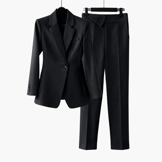 Women’s blazer and trousers set with stretch fabric all-season
