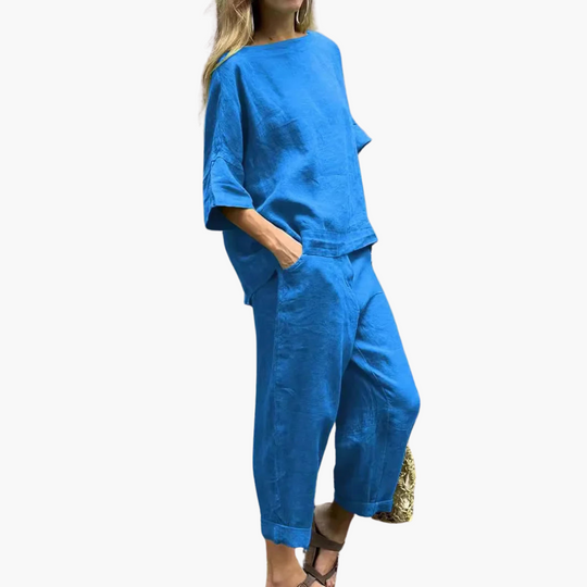 Two-Piece Set for Women – Relaxed Fit Top & Cropped Pants