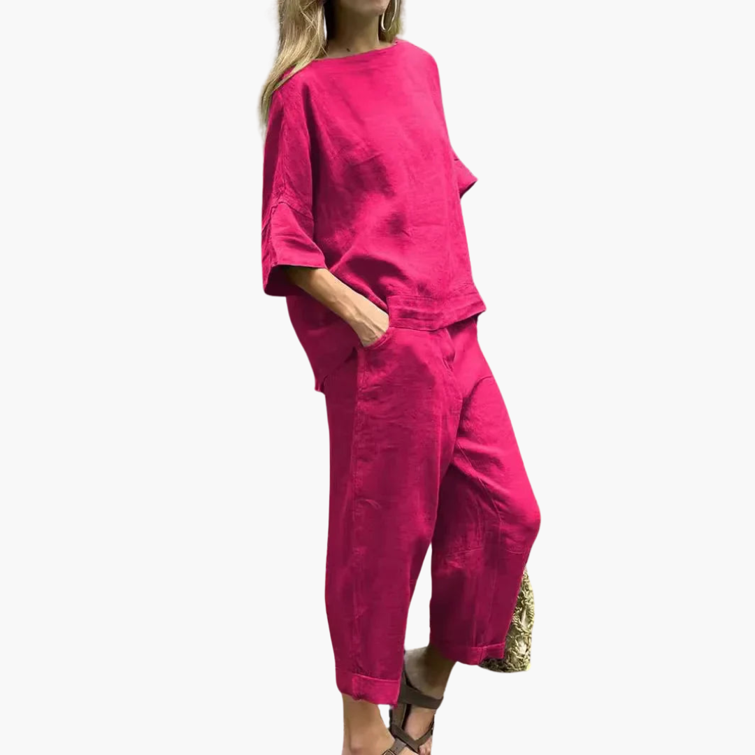 Two-Piece Set for Women – Relaxed Fit Top & Cropped Pants