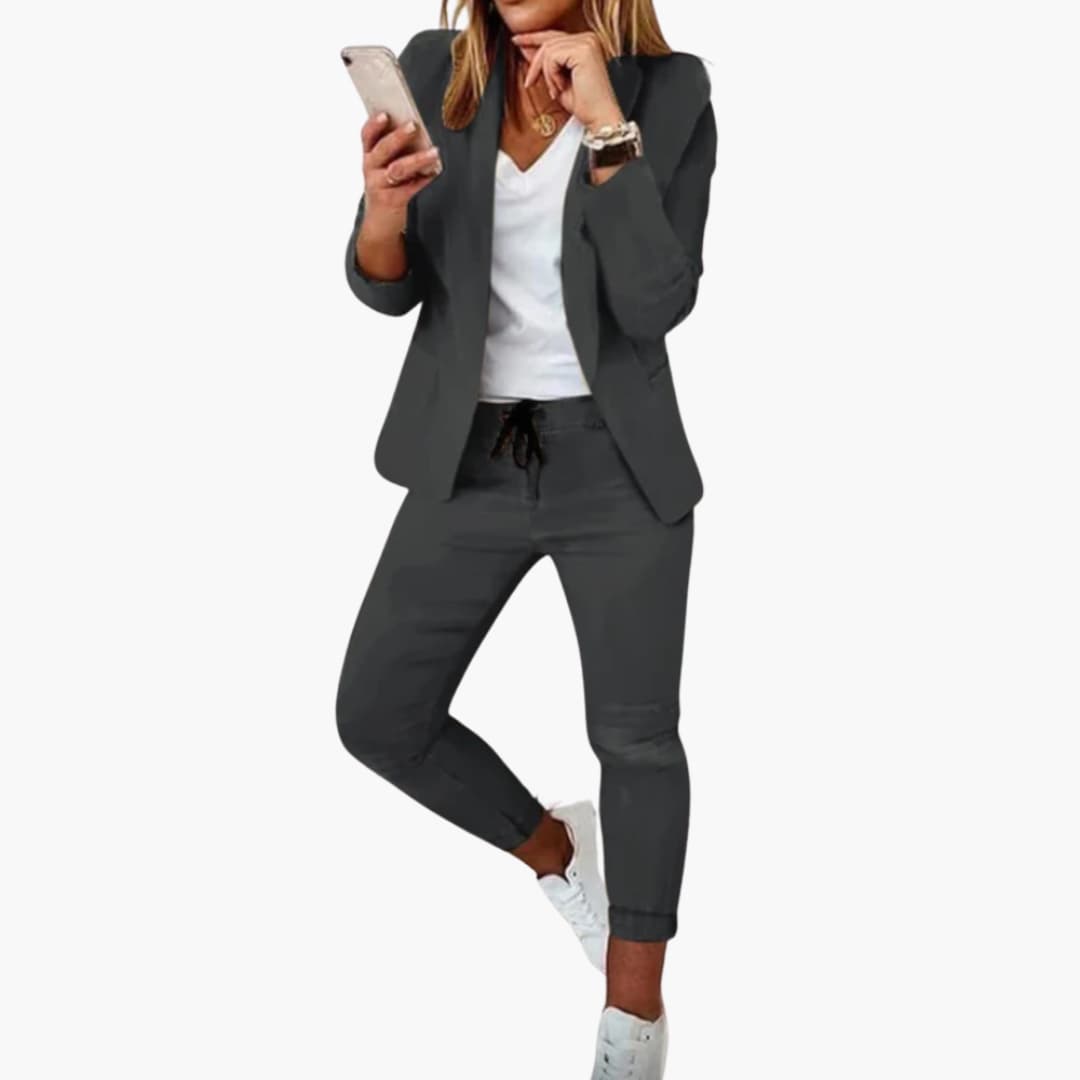 Fitted Lounge Set for Women - Casual Yet Stylish Comfort