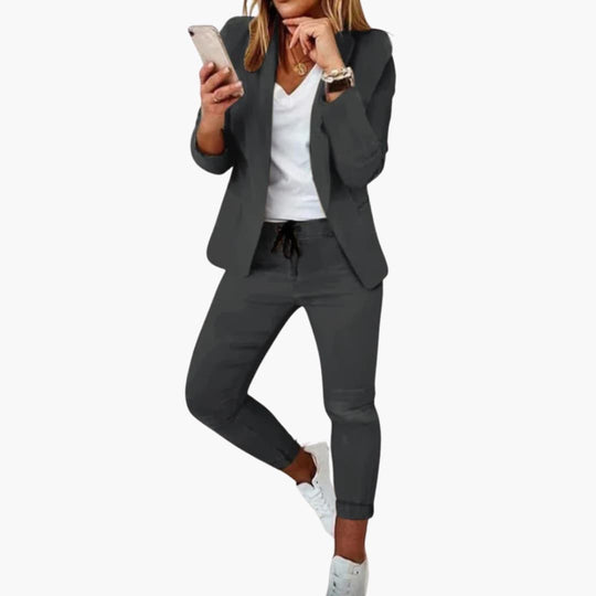 Fitted Lounge Set for Women - Casual Yet Stylish Comfort