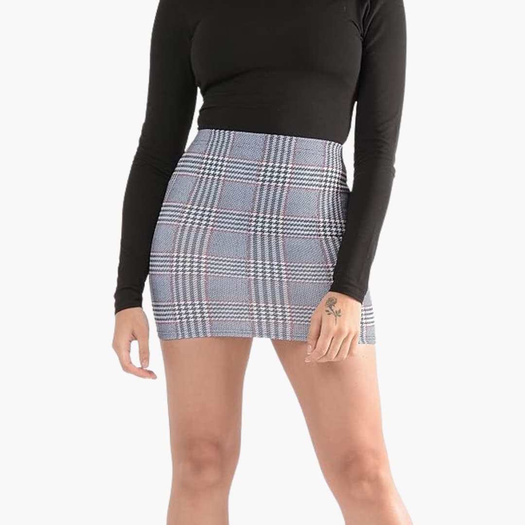 Women’s mini skirt with high waist and stretch fabric