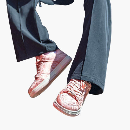 Trendy Lace-Up Sneakers - Casual Comfort for Men and Women