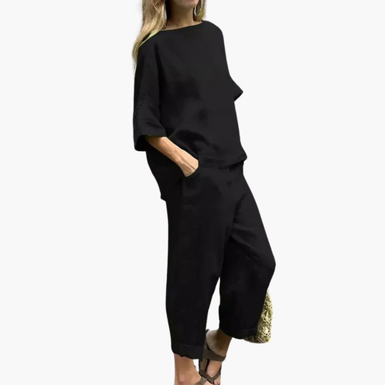Two-Piece Set for Women – Relaxed Fit Top & Cropped Pants