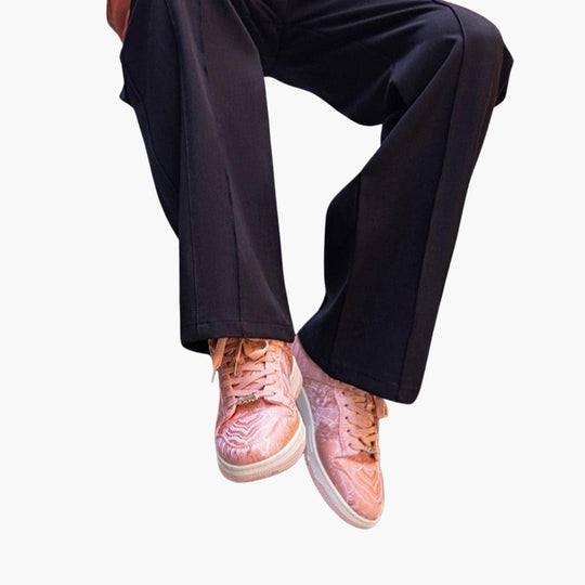 Trendy Lace-Up Sneakers - Casual Comfort for Men and Women