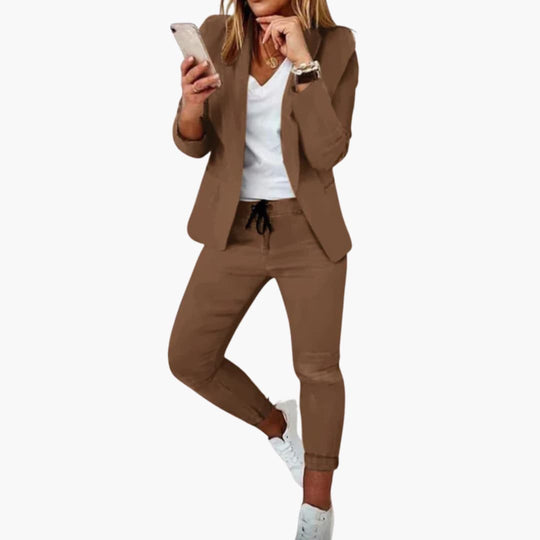 Fitted Lounge Set for Women - Casual Yet Stylish Comfort
