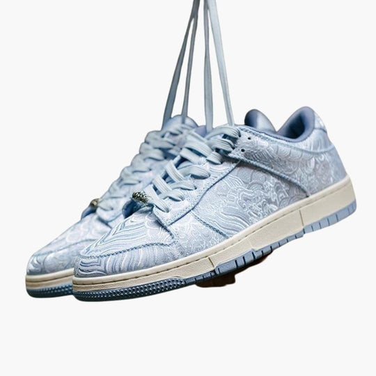 Trendy Lace-Up Sneakers - Casual Comfort for Men and Women