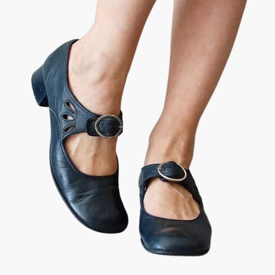 Women’s orthopedic sandals with block heel and closed toe design